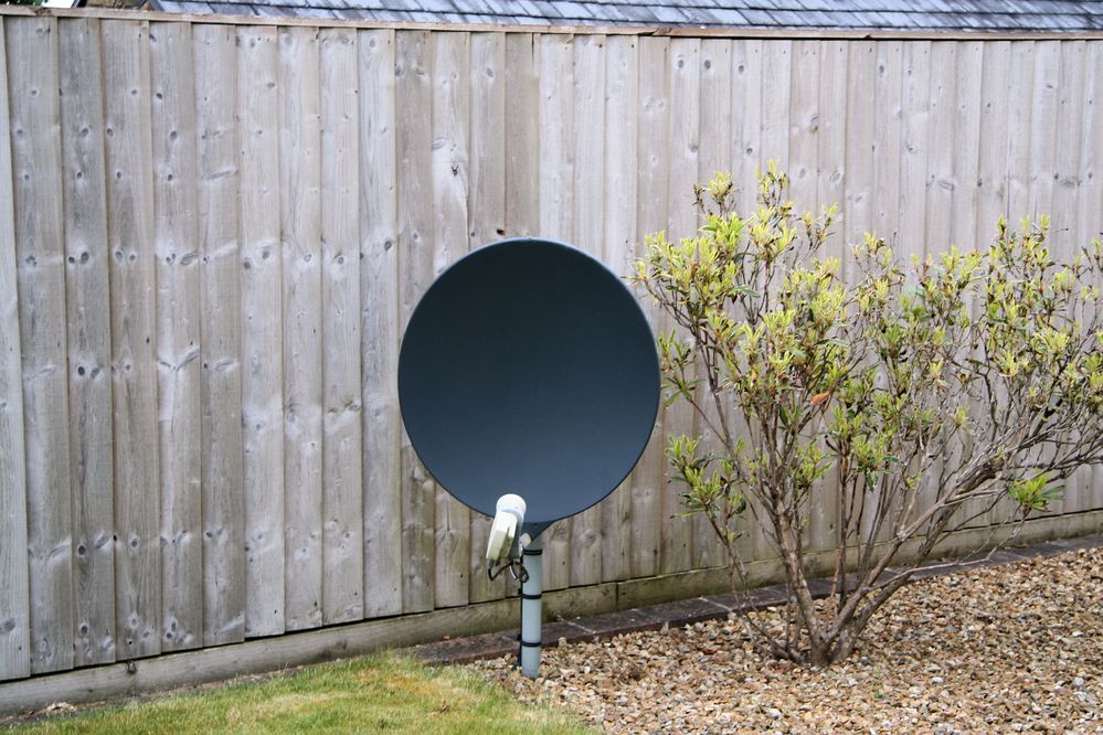 Pole mounted Dish.jpg